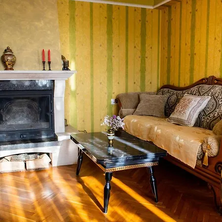 The Pearl Apartment *